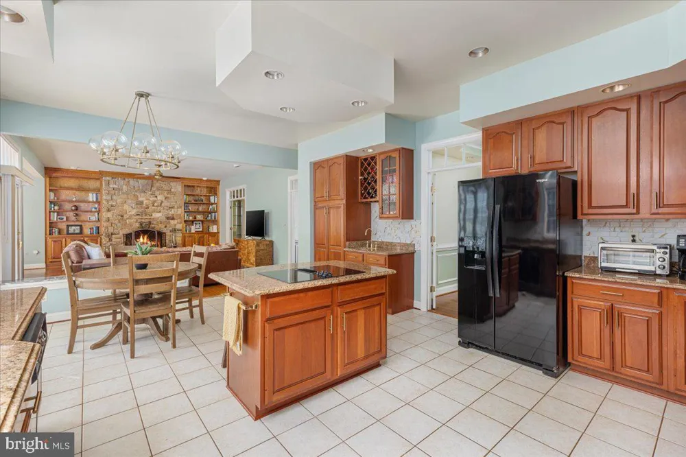 6595 CHESAPEAKE PLACE Warrenton, VA 20187