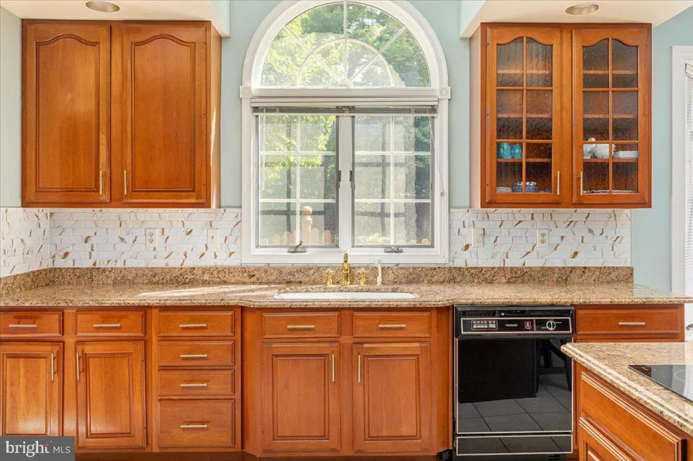 6595 CHESAPEAKE PLACE Warrenton, VA 20187