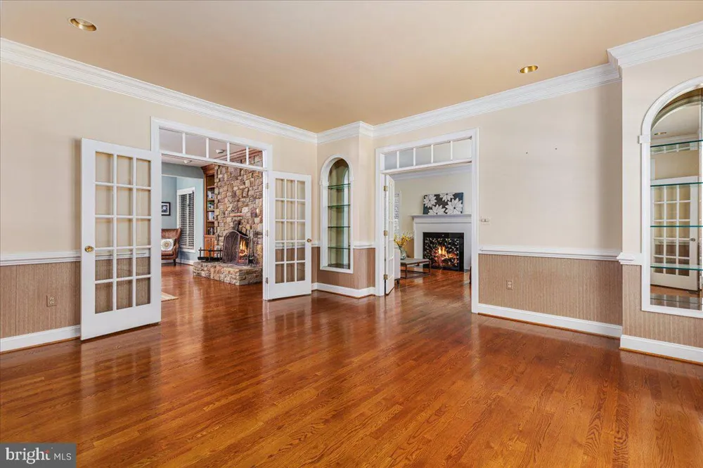 6595 CHESAPEAKE PLACE Warrenton, VA 20187