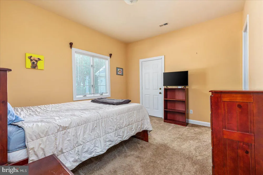 6595 CHESAPEAKE PLACE Warrenton, VA 20187