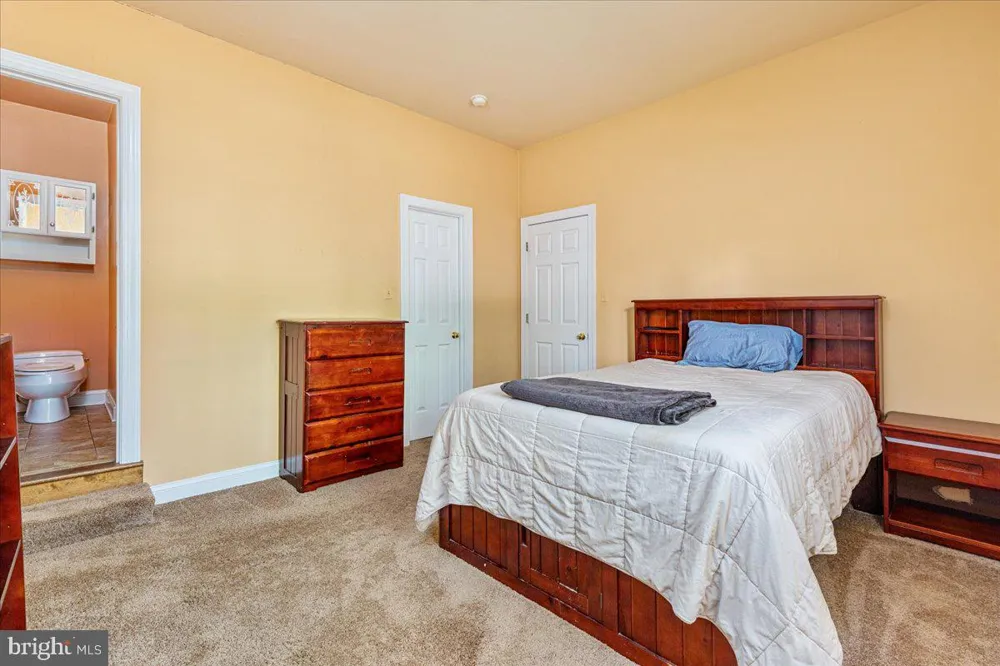 6595 CHESAPEAKE PLACE Warrenton, VA 20187