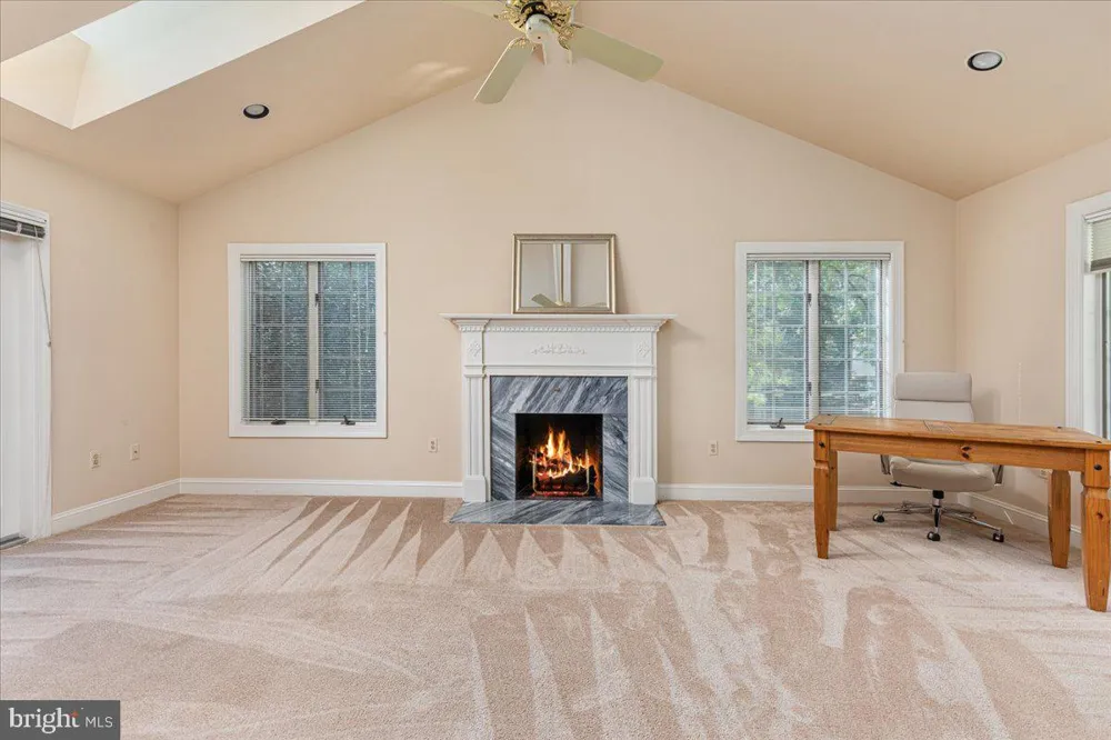 6595 CHESAPEAKE PLACE Warrenton, VA 20187