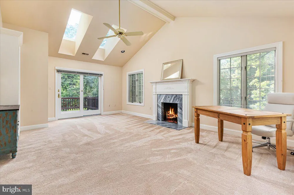6595 CHESAPEAKE PLACE Warrenton, VA 20187