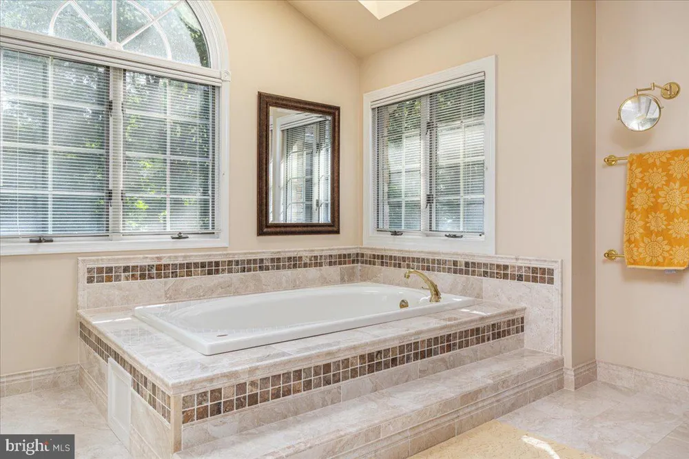 6595 CHESAPEAKE PLACE Warrenton, VA 20187