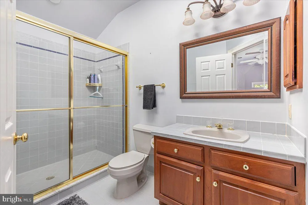 6595 CHESAPEAKE PLACE Warrenton, VA 20187