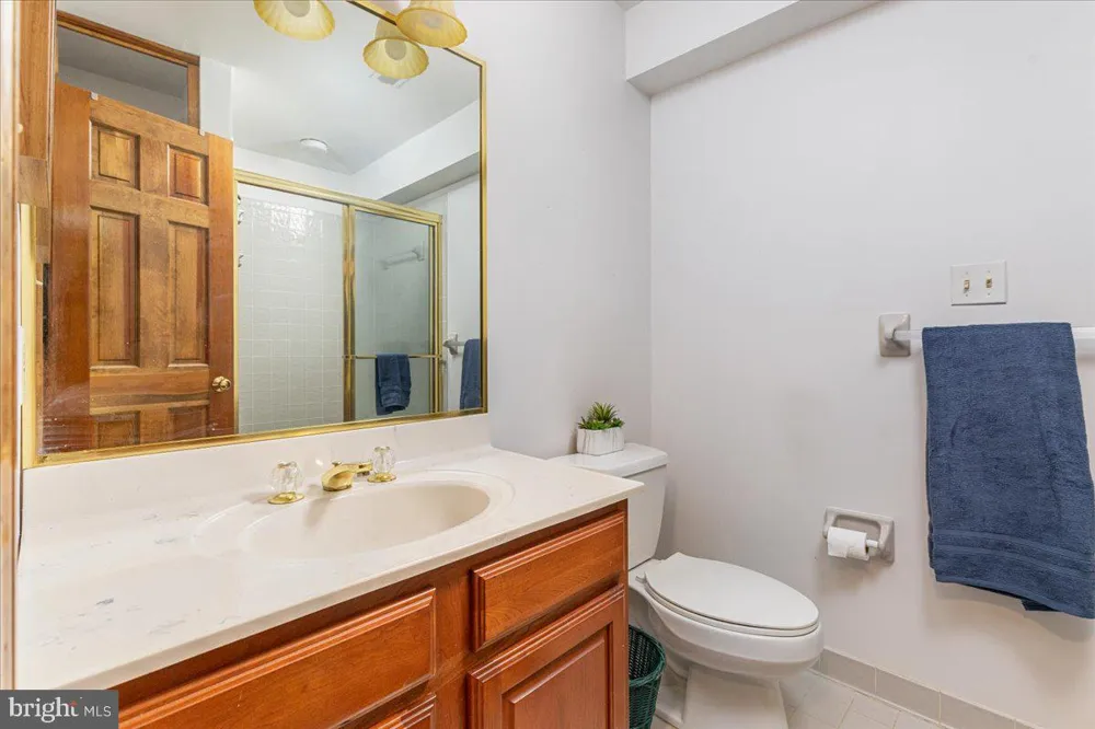 6595 CHESAPEAKE PLACE Warrenton, VA 20187