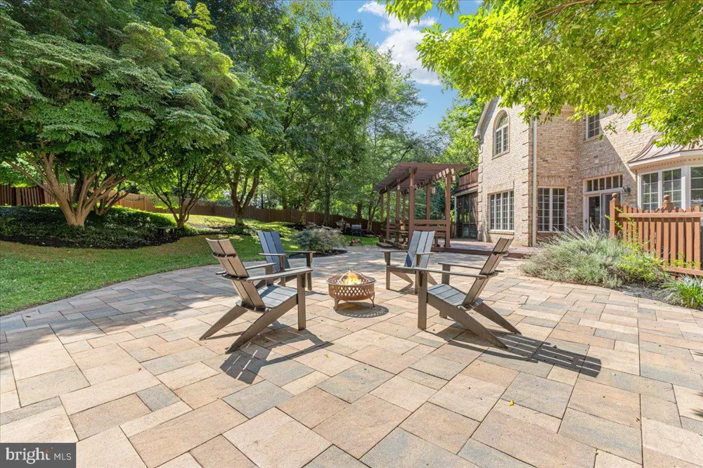 6595 CHESAPEAKE PLACE Warrenton, VA 20187