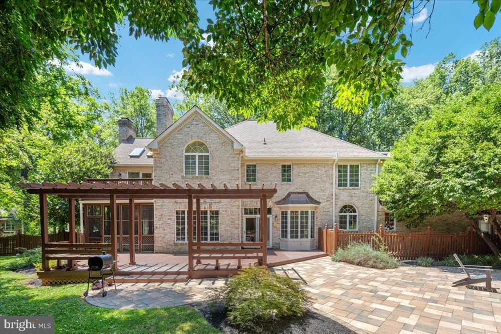 6595 CHESAPEAKE PLACE Warrenton, VA 20187