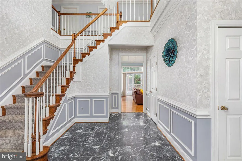 6595 CHESAPEAKE PLACE Warrenton, VA 20187