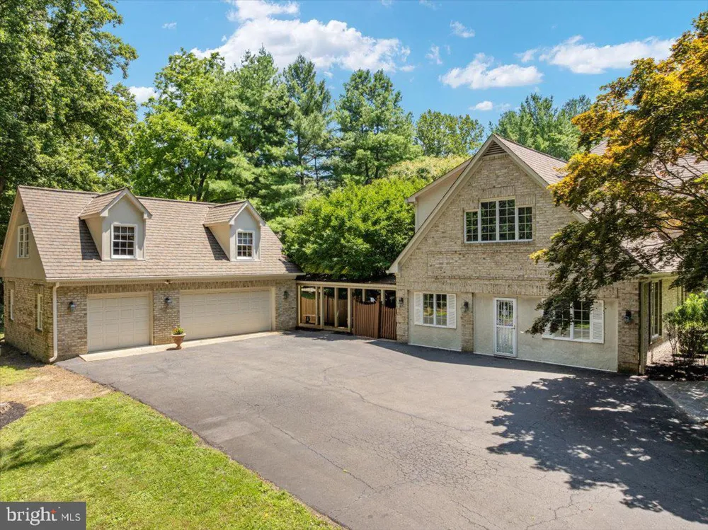 6595 CHESAPEAKE PLACE Warrenton, VA 20187