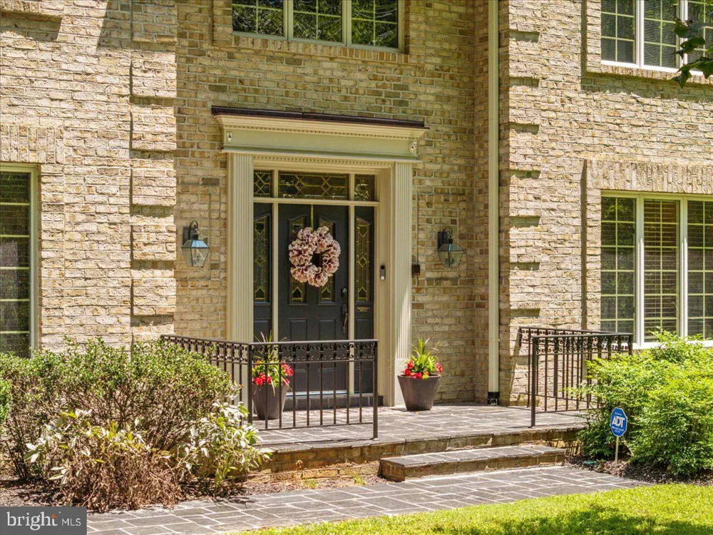 6595 CHESAPEAKE PLACE Warrenton, VA 20187