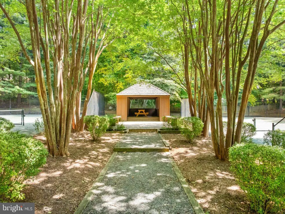 6595 CHESAPEAKE PLACE Warrenton, VA 20187