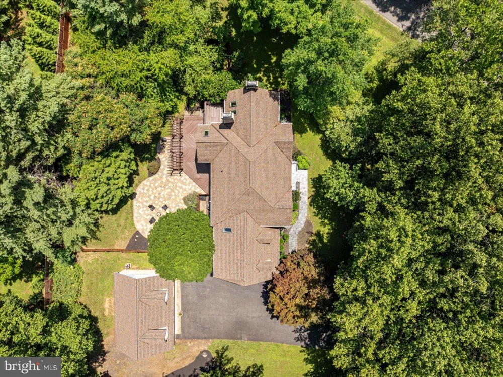 6595 CHESAPEAKE PLACE Warrenton, VA 20187