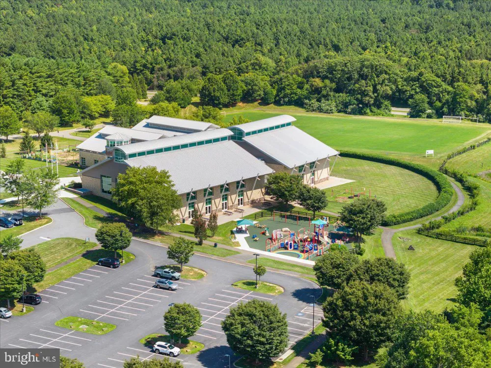 6595 CHESAPEAKE PLACE Warrenton, VA 20187