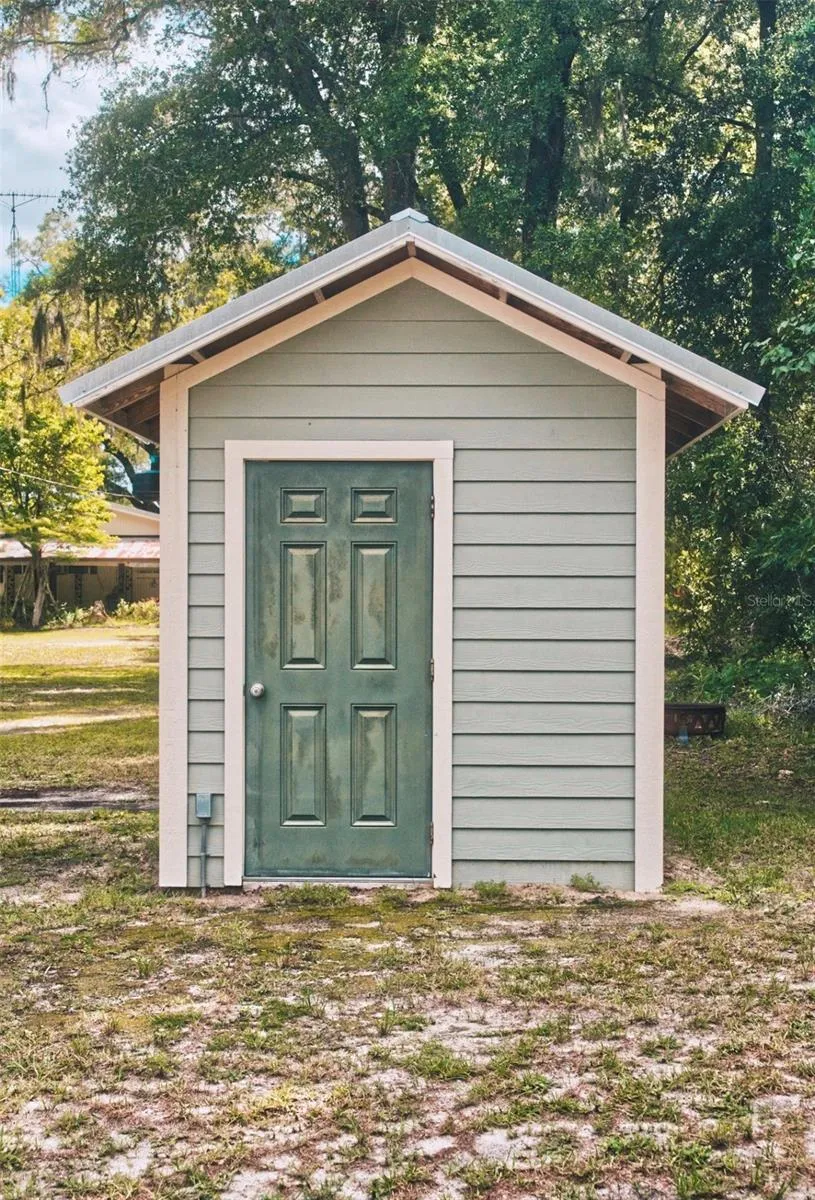 3109 E BRYANT AVENUE Bell, FL 32619