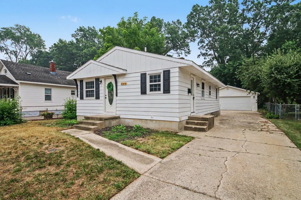 228 Jean Street SW Wyoming City, MI 49548