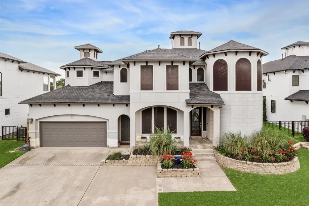 1830 Lakeside Drive Seabrook, TX 77586