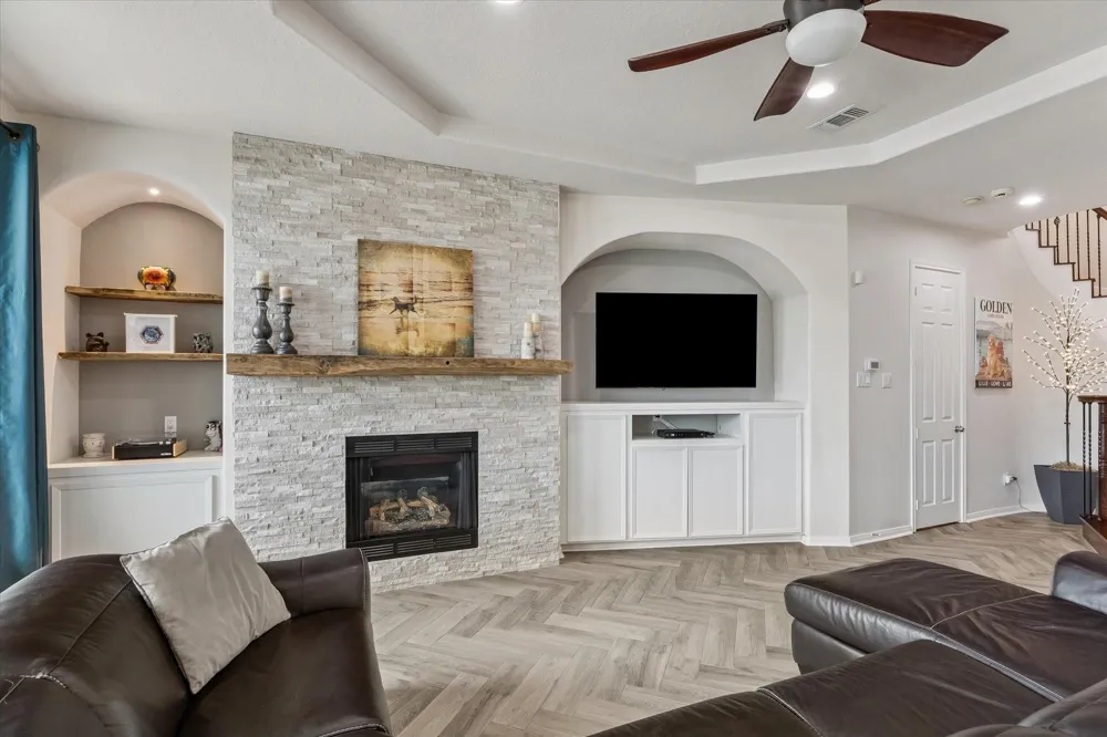 1830 Lakeside Drive Seabrook, TX 77586