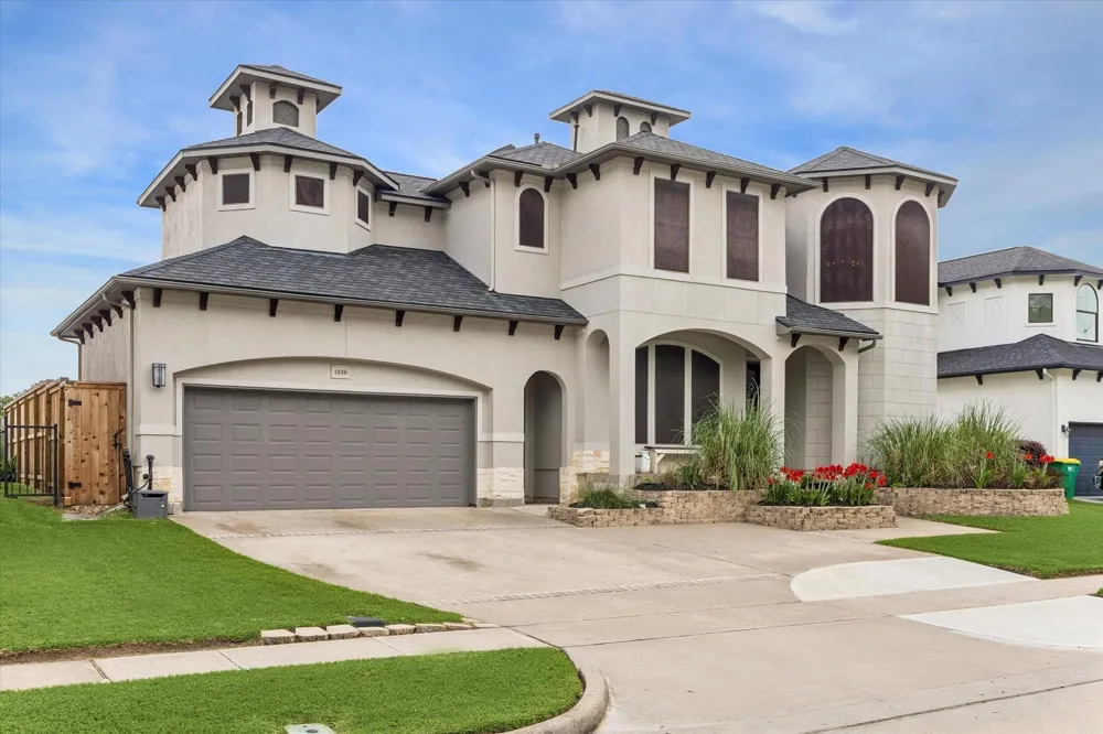 1830 Lakeside Drive Seabrook, TX 77586