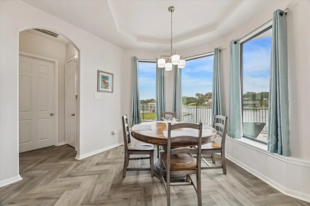 1830 Lakeside Drive Seabrook, TX 77586