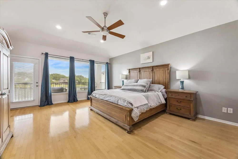 1830 Lakeside Drive Seabrook, TX 77586