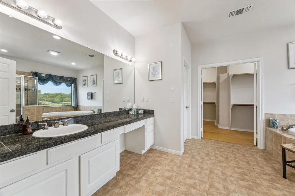 1830 Lakeside Drive Seabrook, TX 77586