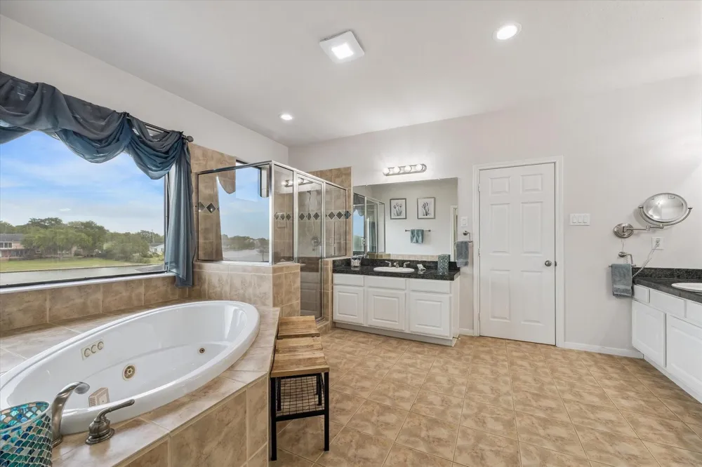 1830 Lakeside Drive Seabrook, TX 77586