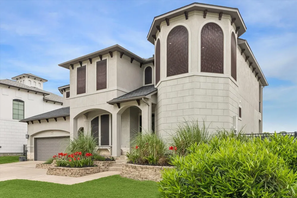 1830 Lakeside Drive Seabrook, TX 77586