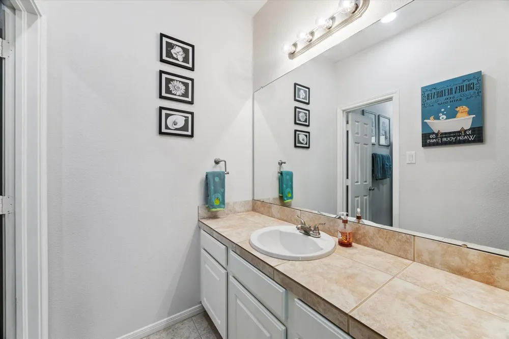 1830 Lakeside Drive Seabrook, TX 77586