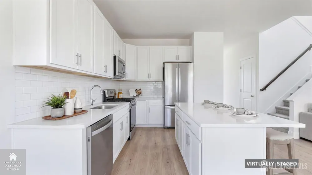 7 Denarski Drive Sayreville, NJ 08872