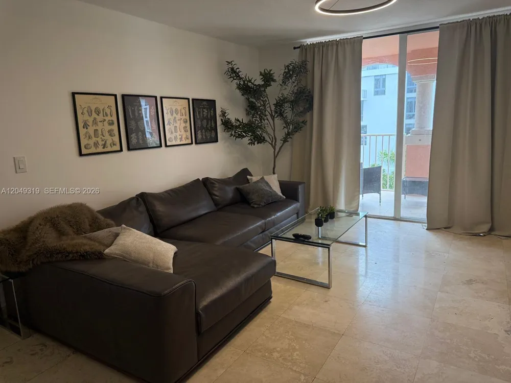 19555 E Country Club Dr #8602 Aventura, FL 33180