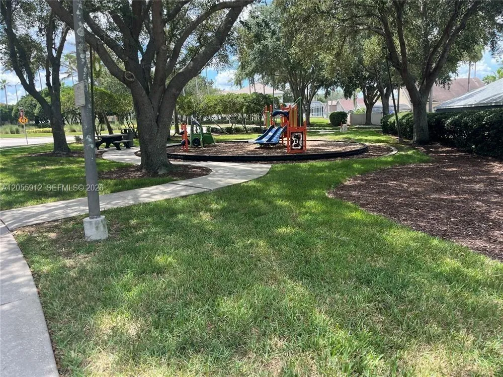 189 EMERALDVIEW AVE Davenport, FL 33897