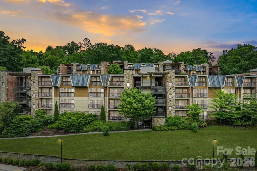 325 Bowling Park Road Asheville, NC 28803