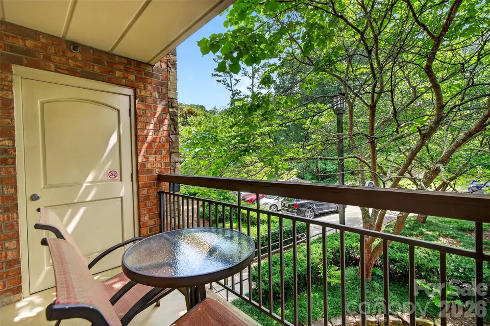 325 Bowling Park Road Asheville, NC 28803