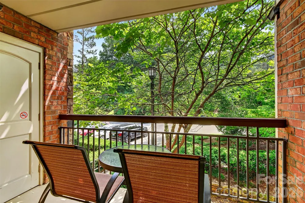 325 Bowling Park Road Asheville, NC 28803
