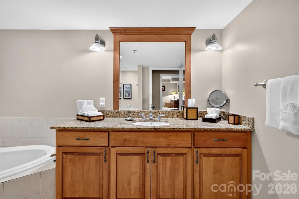 325 Bowling Park Road Asheville, NC 28803