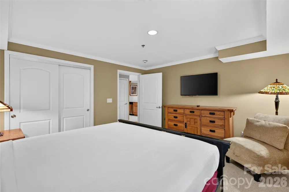 325 Bowling Park Road Asheville, NC 28803