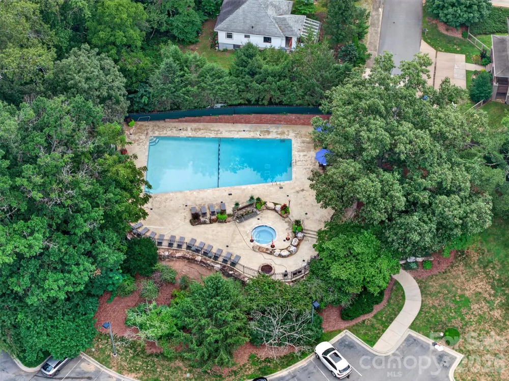 325 Bowling Park Road Asheville, NC 28803