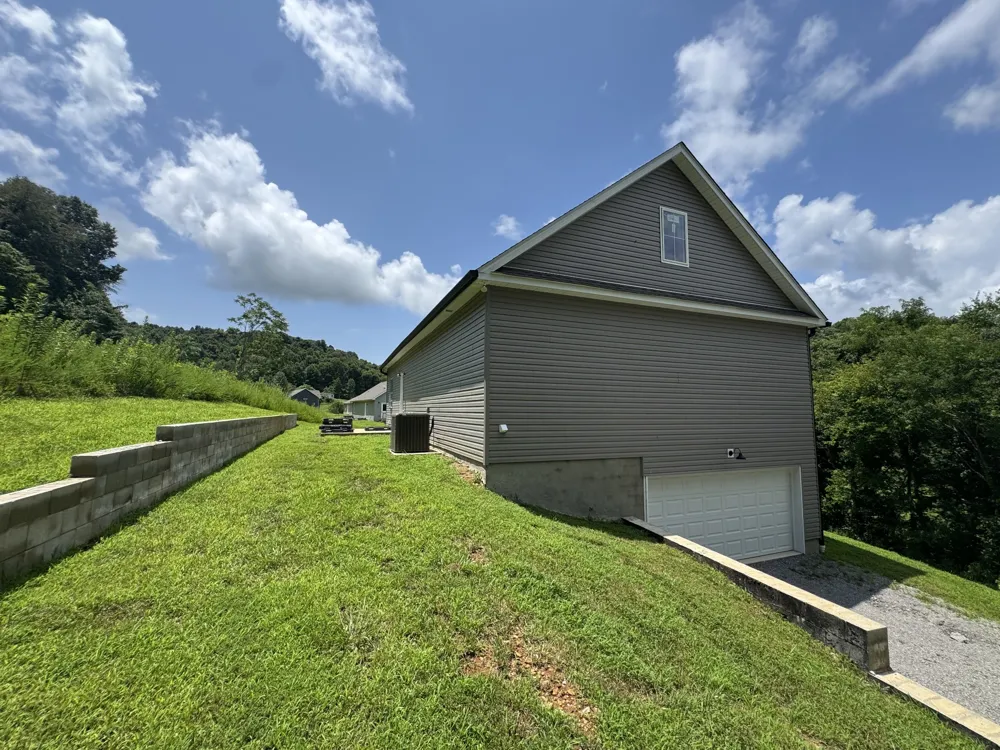 2055 Collier Rd Lewisburg, TN 37091