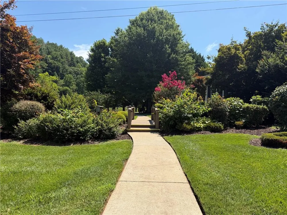 2261 Eastgate Drive E Hiawassee, GA 30546