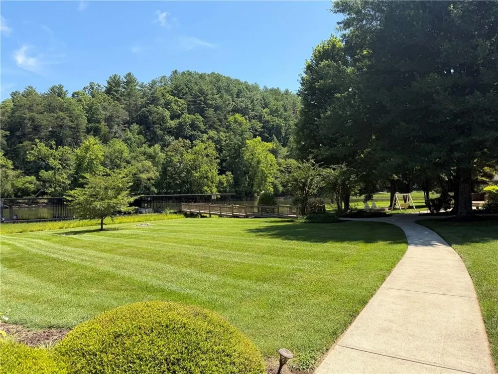 2261 Eastgate Drive E Hiawassee, GA 30546