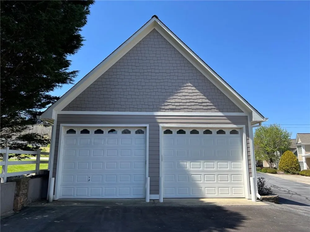 2261 Eastgate Drive E Hiawassee, GA 30546