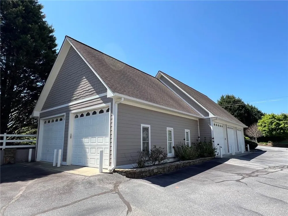 2261 Eastgate Drive E Hiawassee, GA 30546