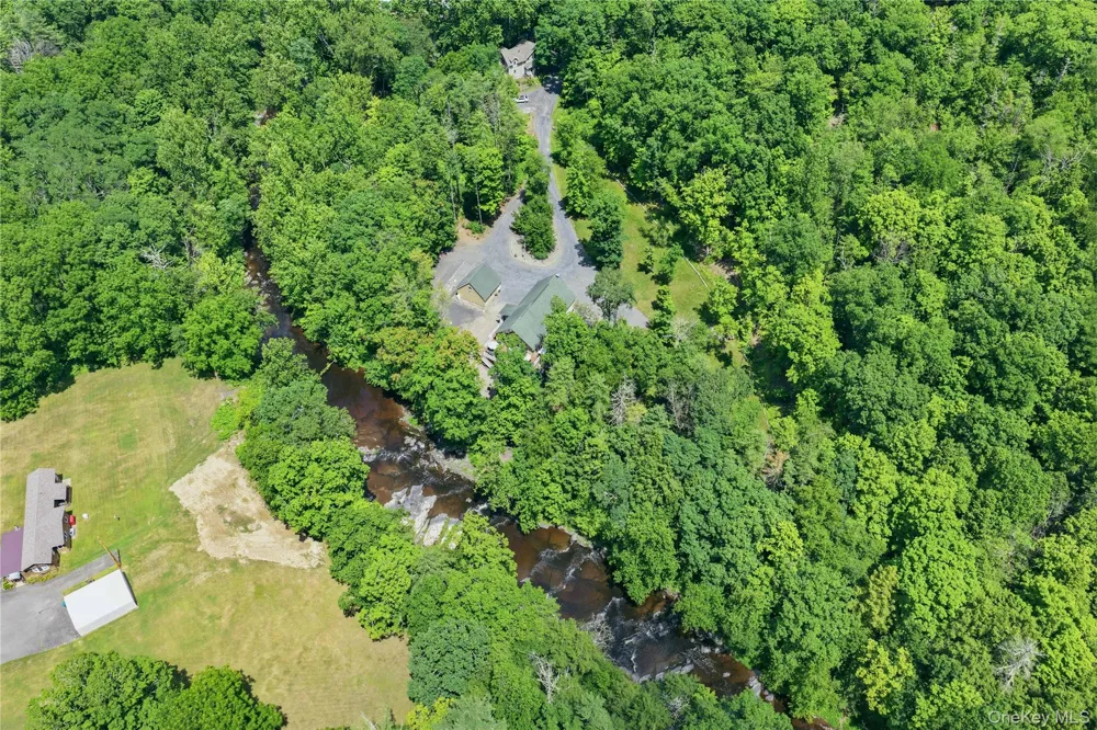 302 Powder Mill Bridge Road Kingston, NY 12401