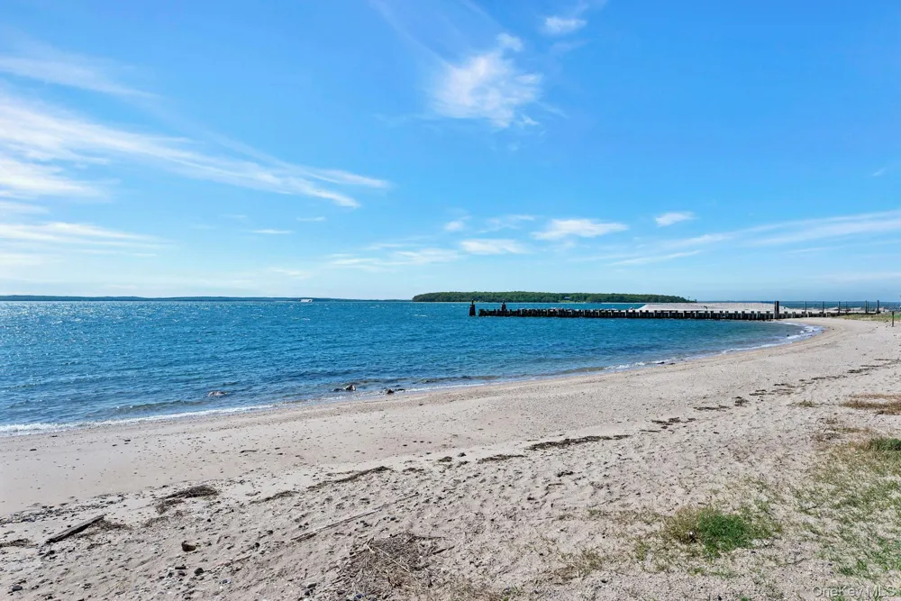 2340 Fairway Drive Cutchogue, NY 11935