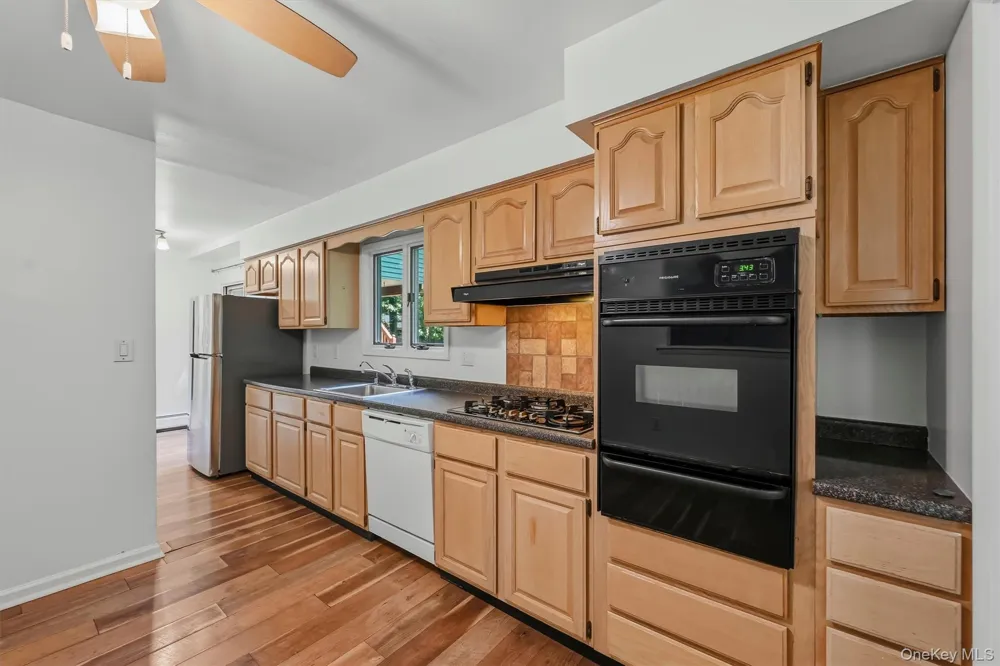 143 Pineview Avenue Bardonia, NY 10954