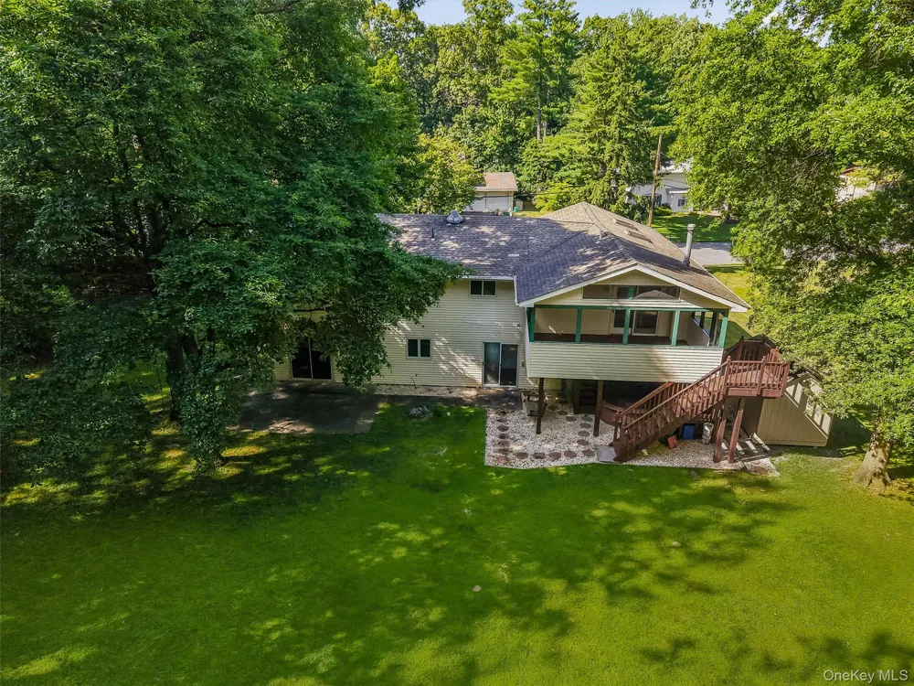 143 Pineview Avenue Bardonia, NY 10954