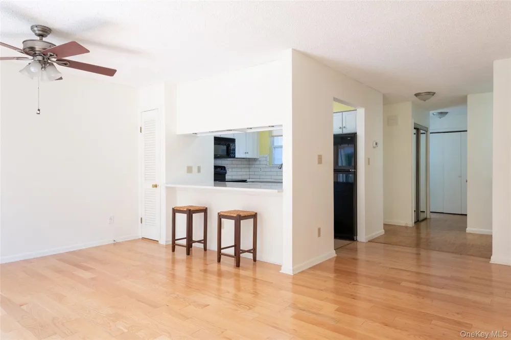 32 North Loop Rhinebeck, NY 12572