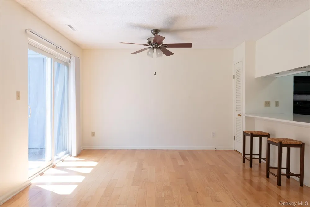 32 North Loop Rhinebeck, NY 12572