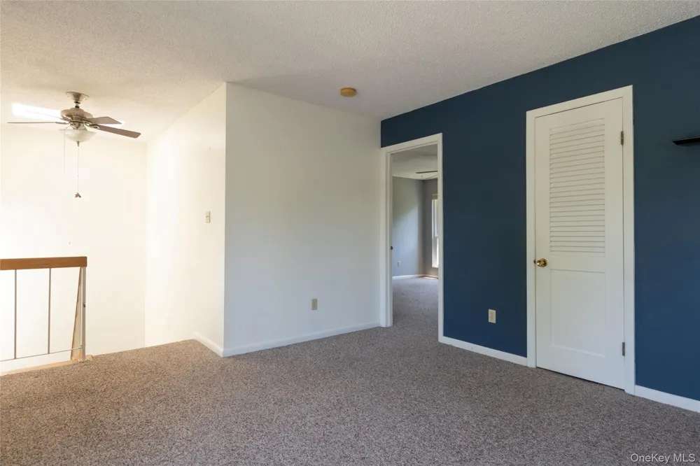 32 North Loop Rhinebeck, NY 12572